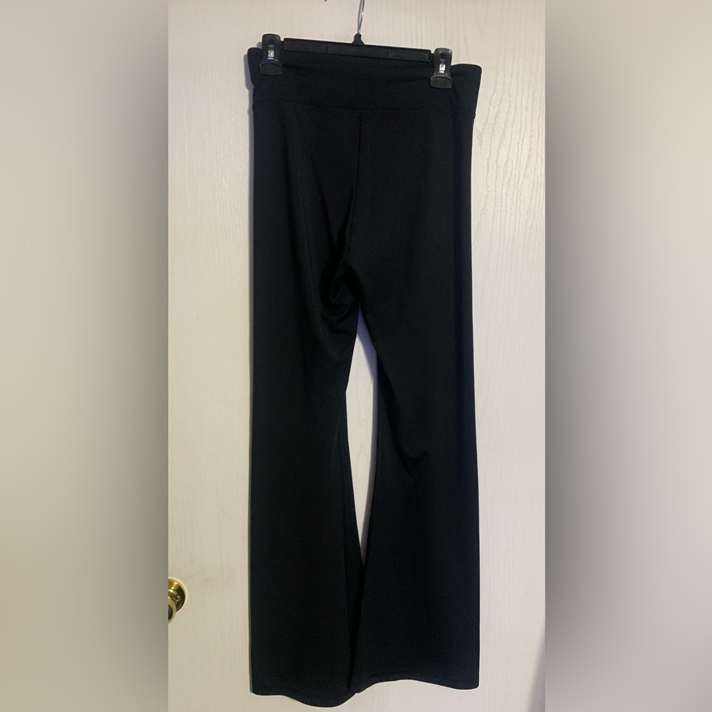 VS PINK Relay Logo Shine Flare Leggings - Picture 5 of 7